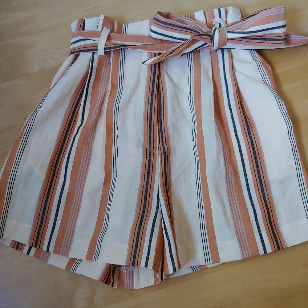 H&M Paperbag shorts